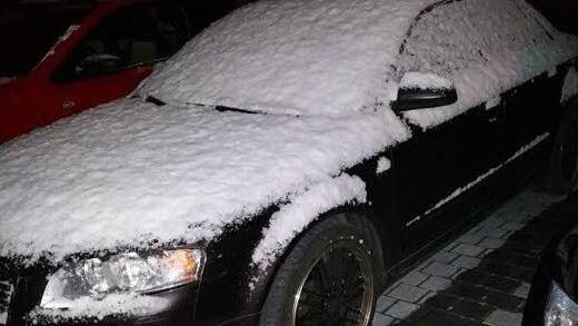 Dieses Auto wurde in Tschirn "eingezuckert". Foto: Carolin Gerber