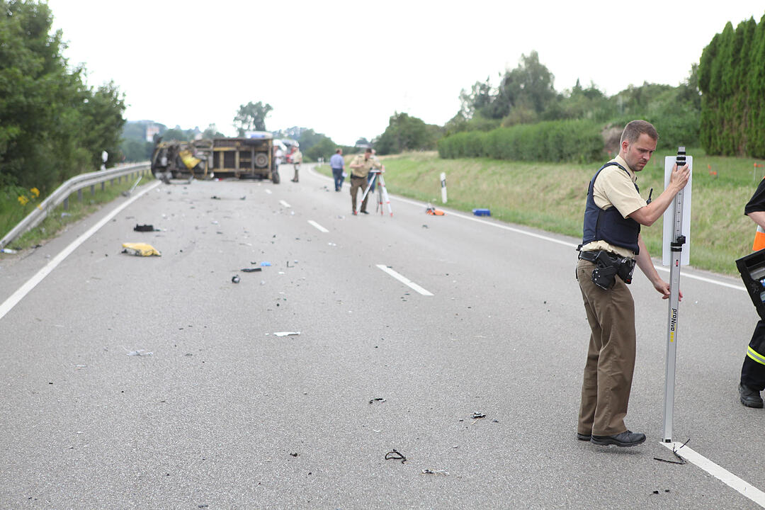 Ansbach: Fünfköpfige Familie bei Unfall verletzt