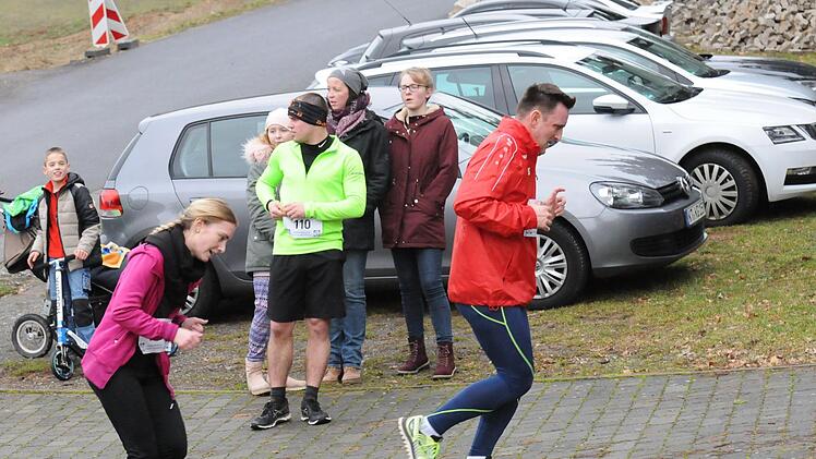 Szenen vom Fuschter Silvesterlauf.ssp
