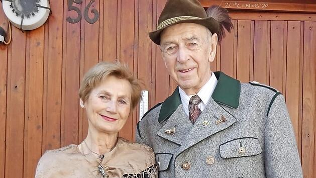 Gabriele und Egon Landgraf sind seit 60 Jahren gl&uuml;cklich verheiratet. Foto: Michaela Hofmann