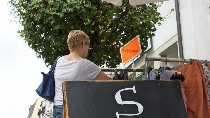 Die Geschäftsleute gehen am Samstag mit ihren Angeboten auf die Straße.Foto: Archiv/Arkadius Guzy