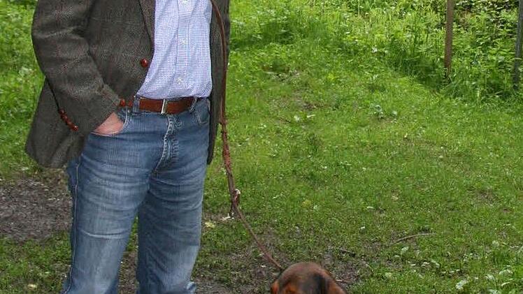 Fritz Maier, Chef der Bayerischen Staatsforsten, und sein Jagdhund Nando sind ein Top-Team. Foto: Sonny Adam