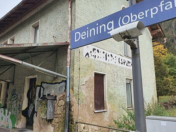 Hat gute Chancen im Lost-Places-Wettbewerb: Der Bahnhof von Deining in der tiefsten Oberpfalz. Foto: Christine Fischer