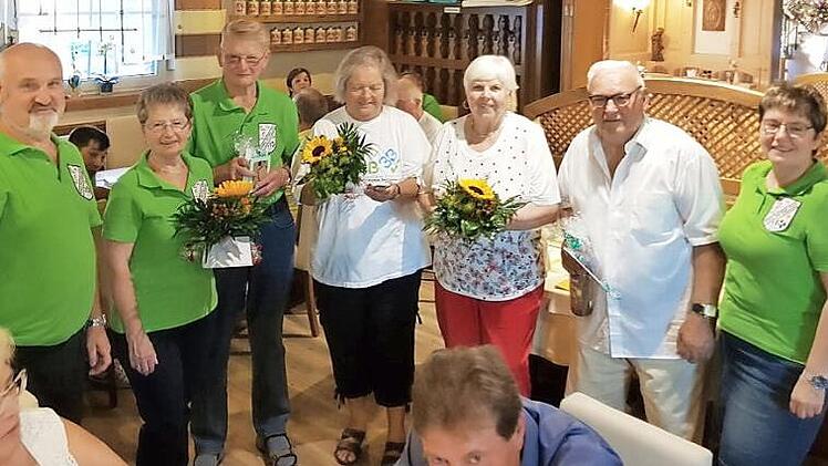 Die Gründungsmitglieder mit Gruppensprecher Eberhard Dunst (links) und stellv. Gruppensprecherin Beate Rebhan (rechts) Foto: Heike Schülein