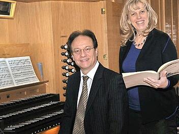 Burkhard und Brigitte Ascherl eröffneten den 26. Bad Kissinger Orgelzyklus.  Foto: Peter Klopf