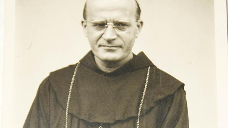 Georg Kilian Pflaum als junger Franziskanermönch: Der spätere Bischof wurde in Lembach geboren und wäre heute 100 Jahre alt geworden. Sein Sterbebild nennt die korrekten Bezeichnungen des Kirchenmannes: Jorge Kilian Pflaum O.F.M. Bischof und Apostolischer Vikar der Franziskanermission Nuflo de Chavez/Bolivien.