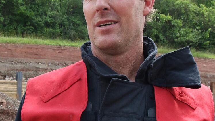 Der Creidlitzer Feuerwehrkommandant Andreas Becker hofft auf viele Verbesserungen durch das neue Feuerwehrhaus. Foto: Michael Stelzner