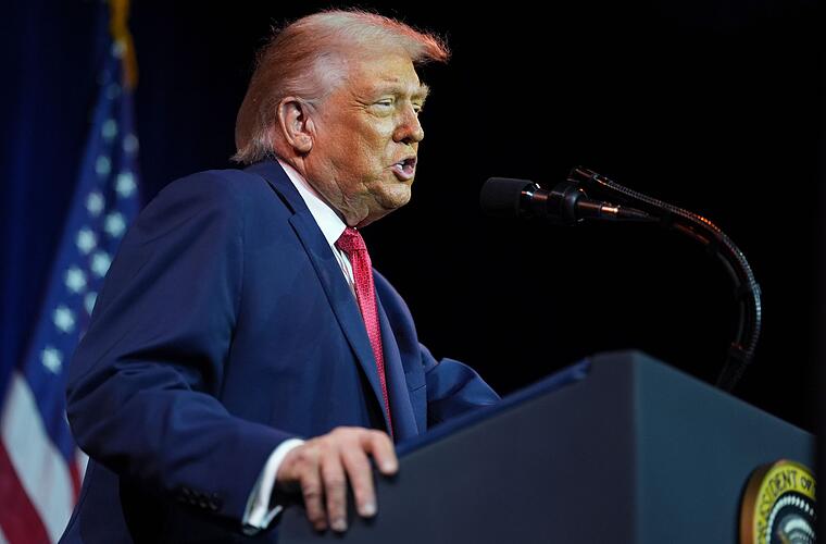 «Traum-Militär»: Trump will US-Waffenproduktion ankurbeln