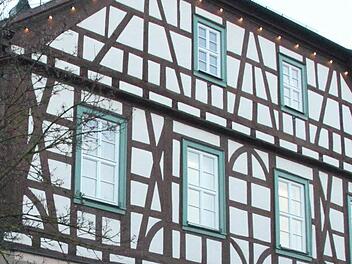 Im Rathaus muss gespart werden, damit die Stadt weniger Kredit aufnehmen muss. Foto: Heike Beudert