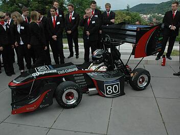 Mit dem neuen Rennwagen, dem C-14 Gepard, wird das CAT-Racing-Team in den internationalen Wettkampf einsteigen. CAT steht für Coburger Automobil Team und ist ein Projekt der Hochschule Coburg.  Foto: Edwin Meißinger