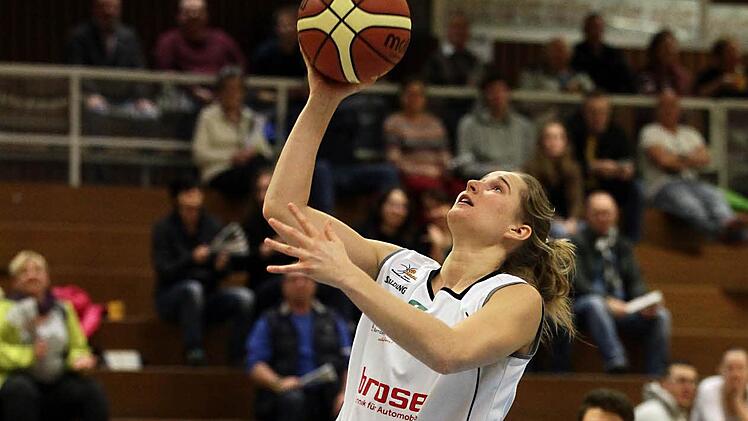 Jessica Miller sicherte der DJK mit sechs Punkten kurz vor Schluss den Sieg. Foto: sportpress