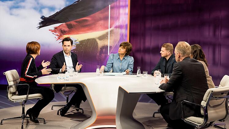 "Umstritten, teuer, ungerecht - wie ist die Rente noch zu retten?", lautete das Motto von "Maybrit Illner". Zu Gast waren auch noch Katja Kipping vom Deutschen Paritätischen Wohlfahrtsverband und die Journalistin Julia Friedrichs.