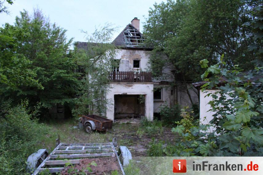 Brand in Wohhausruine in Mainleus