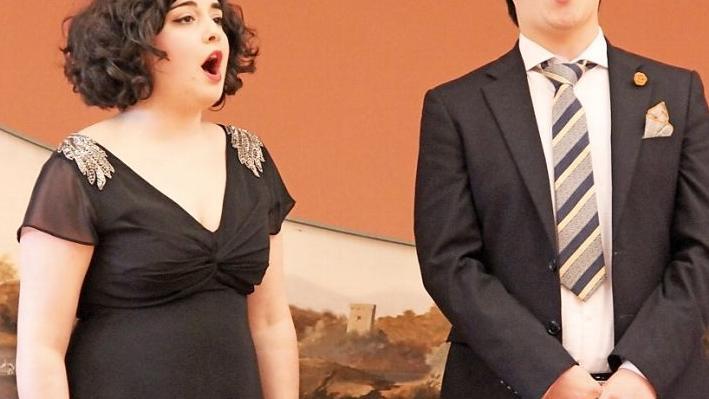 Irene Rodriguez-Cabezuelo und Changhoun Eo sangen auch ein Duett. Ansonsten waren die Sängerin und drei Sänger jeweils einzeln zu hören.  Foto: Katharina Müller-Sanke