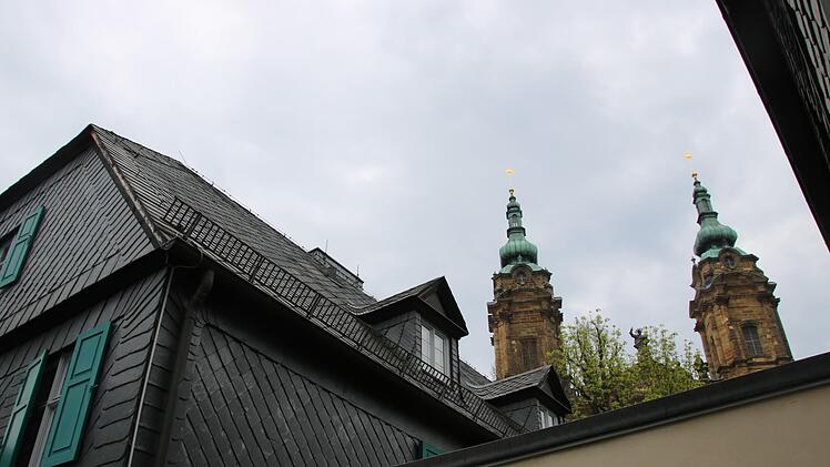 Vom künftigen Atrium im Innenhof der Diözesanhäuser werden die Gäste diesen Blick auf die Basilika haben. Matthias Einwag