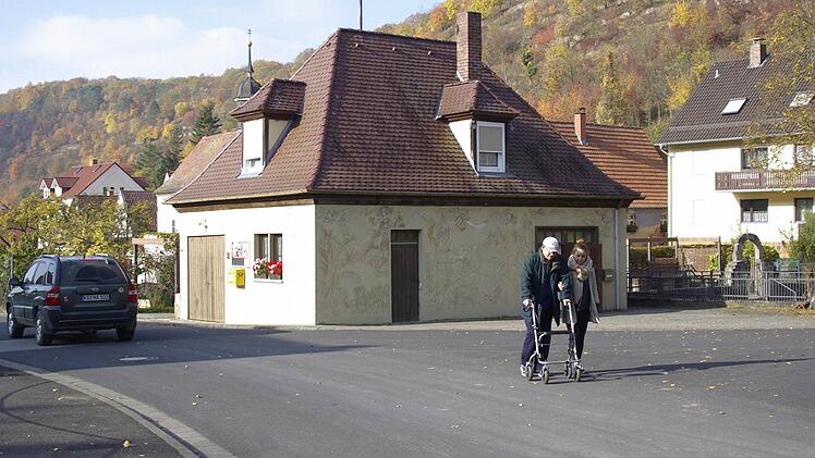Das Engenthaler Feuerwehrhaus soll Treffpunkt für die Bürger werden. Tragfähige Konzepte zum wahrscheinlichen Neubau sind derzeit in der Entwicklung, eine Förderzusage steht noch aus.  Foto: Winfried Ehling/Archiv