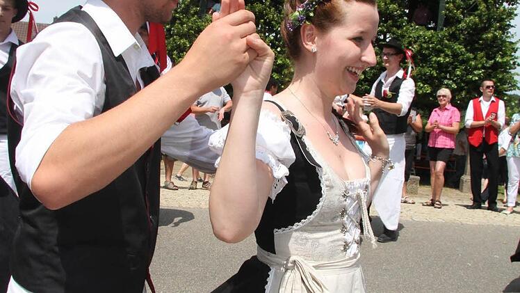 Weitere Impressionen von der Peestener Lindenkerwa. Foto: Sonja Adam