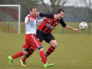 Johannes Hack (li.) bildet mit Stefan Klein ein Trainerduo beim TSV Vestenbergsgreuth.  Foto: Picturedreams/Archiv