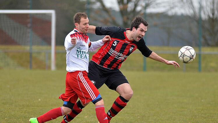 Johannes Hack (li.) bildet mit Stefan Klein ein Trainerduo beim TSV Vestenbergsgreuth.  Foto: Picturedreams/Archiv
