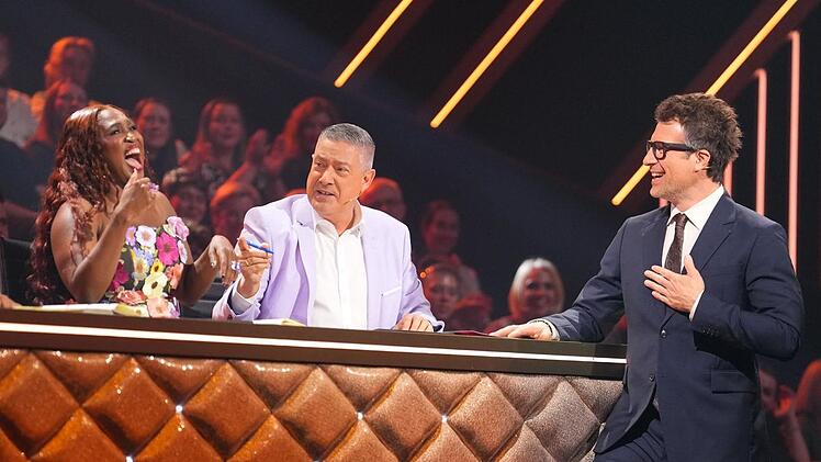 Joachim Llambi war bei "Let's Dance" (RTL) in bester Frotzellaune. Er lästerte ünber Moderator Daniel Hartwich und Pop-Titan Dieter Bohlen.