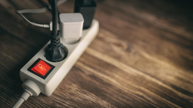 Gefahr durch Mehrfachsteckdosen: Experten warnen vor Risiken