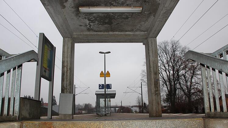 Aufgang der Unterführung am Bahnhof Stockheim. Foto: Andreas Schmitt