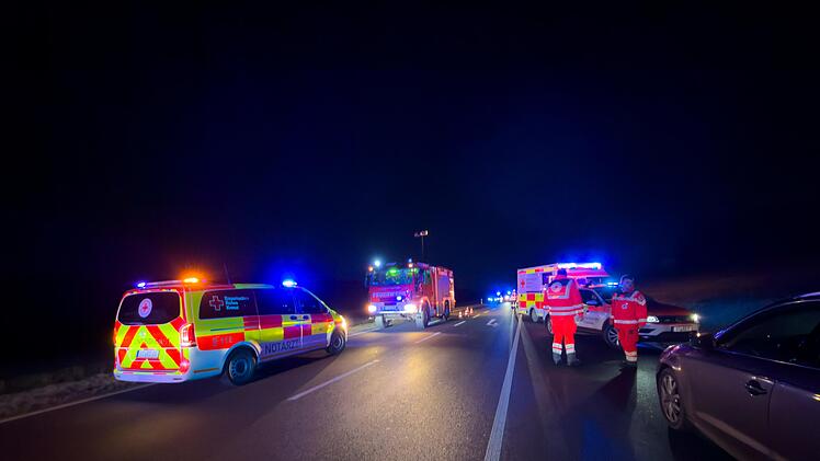 B85-Unfall mit mehreren Verletzten am Sonntagnachmittag