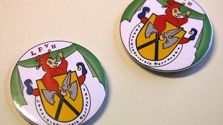 Gleich im ersten Jahr hat der neue Verein eigene Buttons herausgebracht.Archivbild: Matthias Hoch