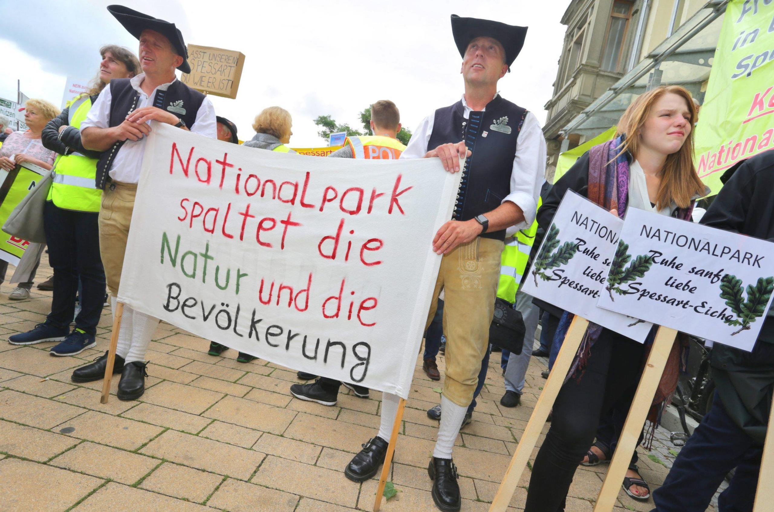 Pro und Kontra Nationalpark: Der Tag der Franken in Kitzingen aus Sicht ...