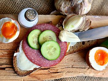 Symbolbild: Salami, Salamibrot