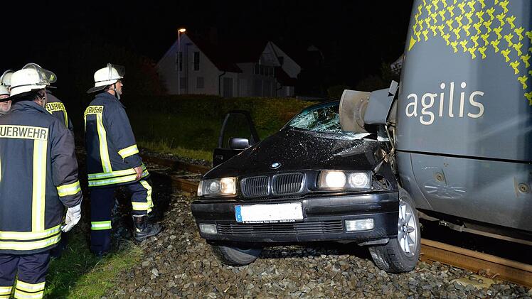 An dem unbeschrankten Bahnübergang in Reckendorf häufen sich die Unfälle. Foto: Ronald Rinklef