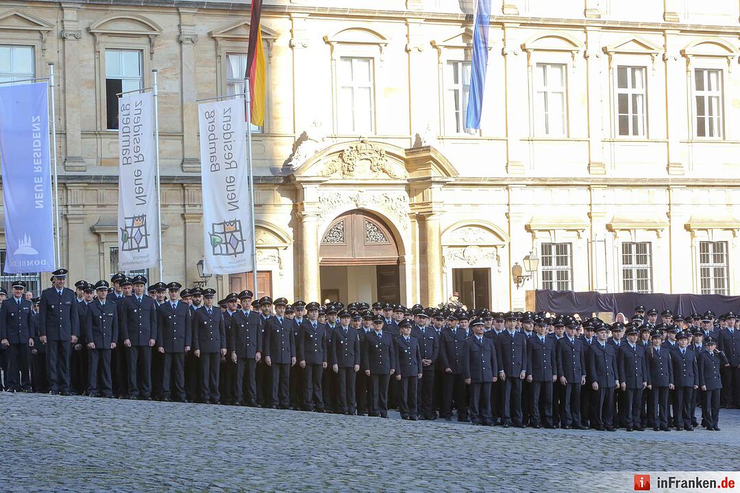 Bundespolizei-Anwärter in Bamberg vereidigt