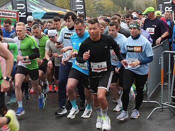 Neue Strecke und 400 L&auml;ufer beim Fr&uuml;hjahrslauf Weilersbach