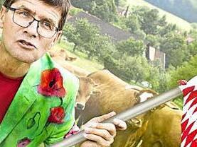 Mäc Härder schwenkt die fränkische Fahne. Foto: pr