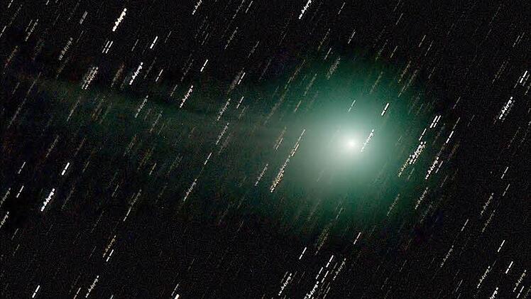 Diese Aufnahme von Lovejoy ist das Ergebnis von rund 170 Fotos innerhalb von 21 Minuten auf der Ebermannstadter Sternwarte.  Foto: Frank Fleischmann