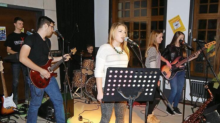 Trouble X bringen drei Jahre Bühnenerfahrung mit. Foto: Mona Lisa Eigenfeld