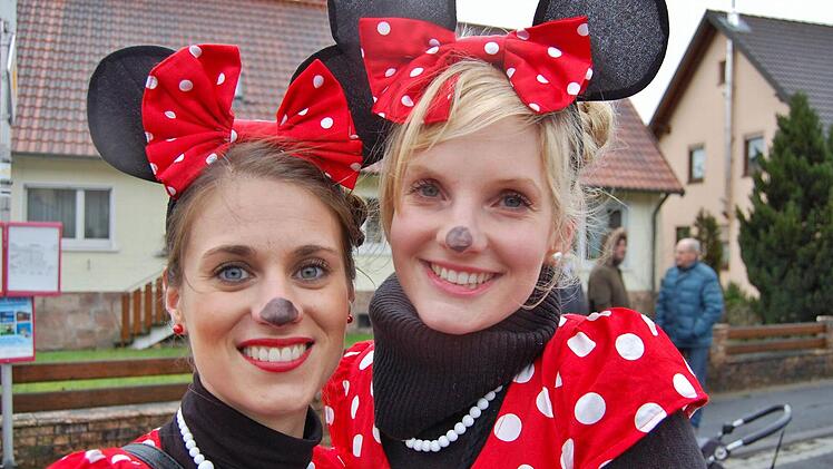 Auch in Waldfenster war am Rosenmontag viel geboten. Foto: Sigismund von Dobschütz