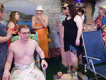 Ungereimtheiten m&uuml;ssen ausger&auml;umt werden; im Bild (von links) Sandra Zimmermann, Vanessa Adler, Michael Schuberth, Jens R&ouml;del, Daniel Gardill, Stephanie Busch, Ute Hirschmann, Eberhard Einwag Horst Wunner