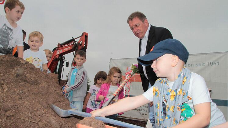Spatenstich für den neuen Paul-Gerhardt-Kindergarten. Foto: Jürgen Gärtner