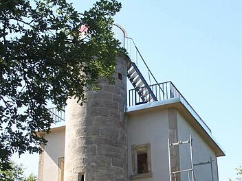 Der Patersbergturm ist in den vergangenen Wochen saniert worden. Es sind noch Restarbeiten nötig, bis am 4. Oktober die offizielle Freigabe erfolgen wird. Foto: Archiv/Jürgen Gärtner