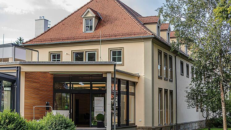 Eingangsbereich zum Badehaus. Foto: Samuel Becker/Kurhaus Hotel Bad Bocklet