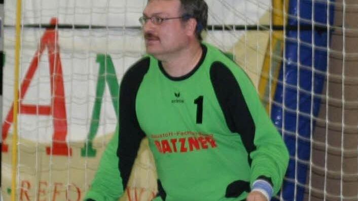 Bis weit in die zweite Halbzeit hinein hielt der Eberner Torwart Franz Weis sein Team mit Glanzparaden gegen die SG Rödental im Spiel, doch am Ende sprang doch noch ein deutlicher Erfolg für die SG heraus.