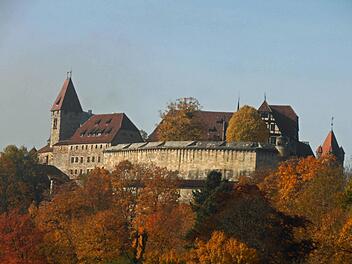 Am Fuße der Veste entwickelt sich Coburg zu einem starken Wirtschaftsstandort. Foto: Archiv
