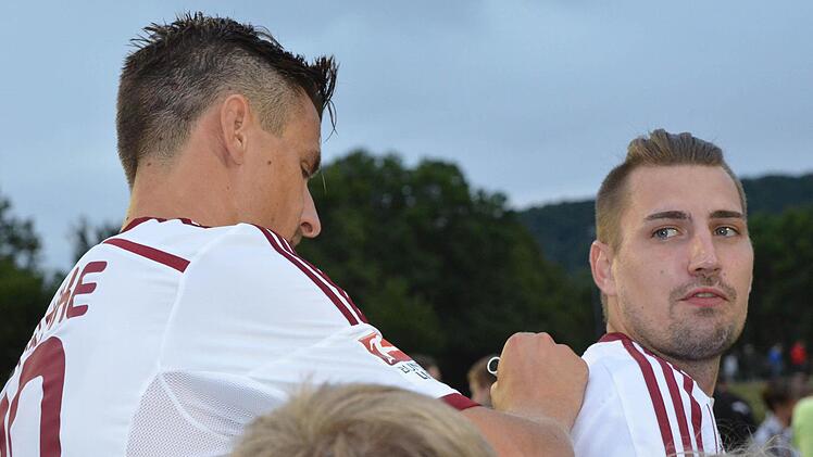 Impressionen vom Spiel des 1. FC Nürnberg (weiße Trikots) gegen die Würzburger Kickers (2:2). Foto: Jürgen Schmitt