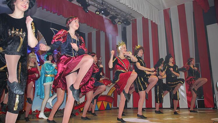 Die Showtanzgruppe des ATSV erweckte Dornröschen.  Foto: Friedwald Schedel