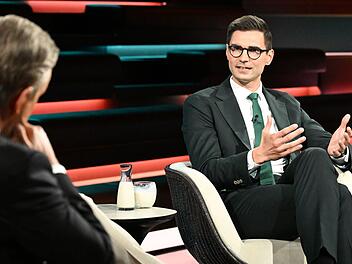 CDU-Politiker Sepp M&uuml;ller sorgte am Mittwochabend bei "Markus Lanz" f&uuml;r Irritationen, als er Friedrich Merz den R&uuml;cken st&auml;rkte.