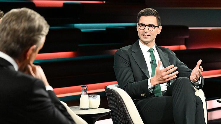 CDU-Politiker Sepp M&uuml;ller sorgte am Mittwochabend bei "Markus Lanz" f&uuml;r Irritationen, als er Friedrich Merz den R&uuml;cken st&auml;rkte.