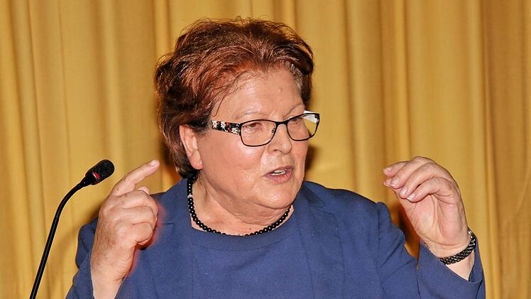 Landtagspräsidentin Barbara Stamm sprach beim Festakt zum 50-jährigen Bestehen des BBZ zum Thema "die Bedeutung der sozialen Berufe für die Gesellschaft der Zukunft." Dieter Britz