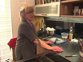 Annett erz&auml;hlt die emotionale Geschichte von ihrer Flucht in den Westen.