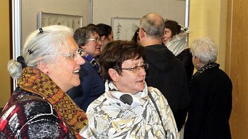 Das Interesse an der Ausstellung war bei der Eröffnung groß. Foto: Wunder